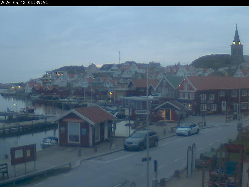 Fjällbacka hamn — strandvägen (community cam)
