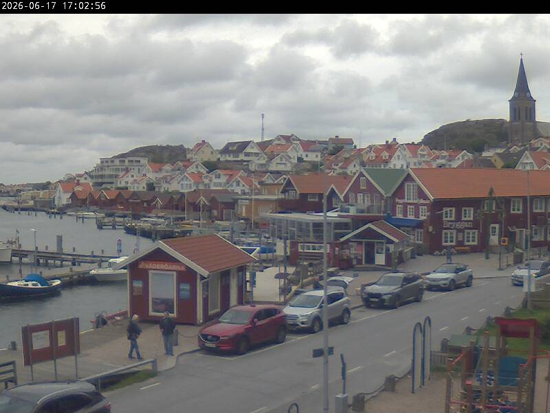Fjällbacka hamn — strandvägen (community cam)